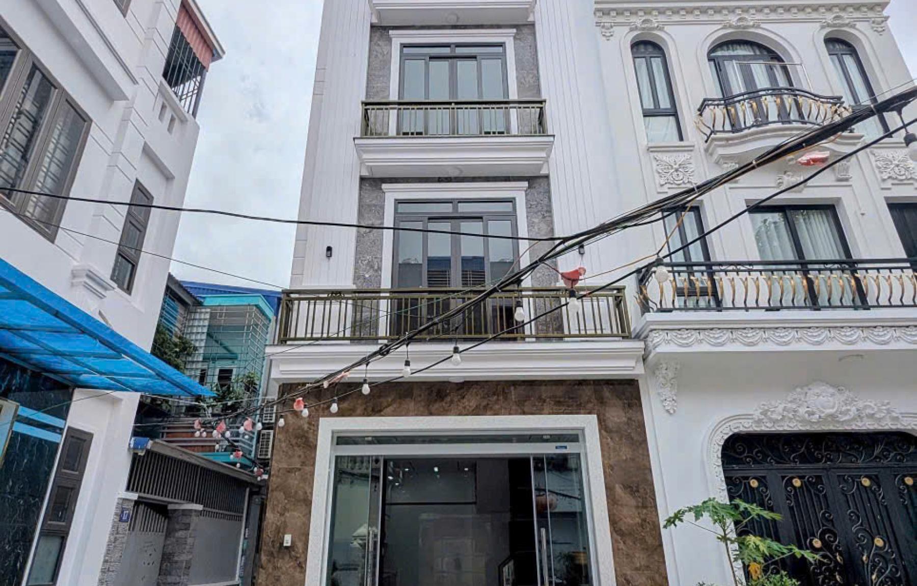 Nhà mới xây 4 tầng sân rộng tại Cầu Tre, Hải Phòng