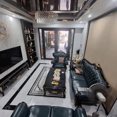 Nhà 5 tầng 90m2 phố Tô Vũ, Văn Cao có thang máy