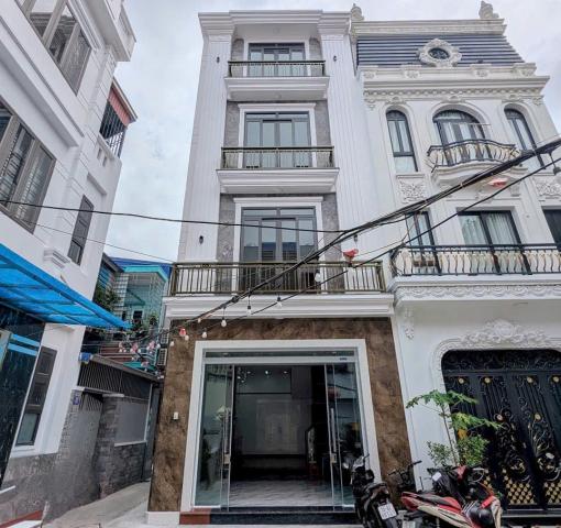 Nhà mới xây 4 tầng sân rộng tại Cầu Tre, Hải Phòng